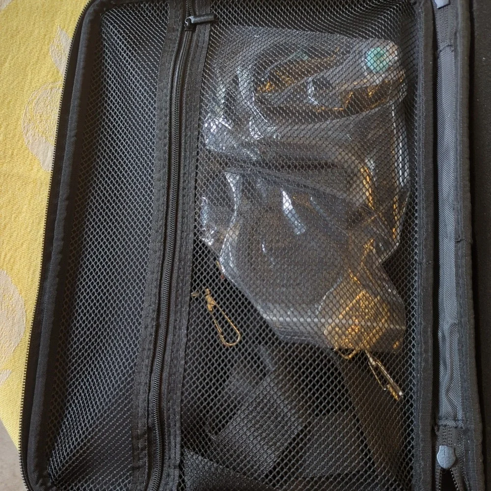 Virtual‎ Reality Glasses Carrying Case